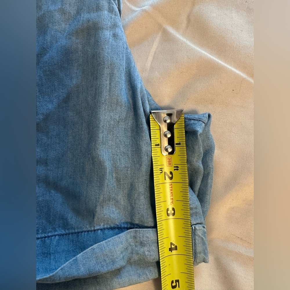 Blue Cargo Shorts with‎ Relaxed Fit and Mid-Thigh Length size 28 NWT - Picture 6 of 8